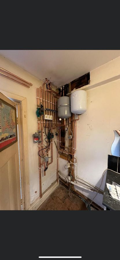 Copper pipe plumbing installation