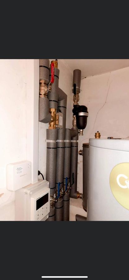 Lagged pipework and cylinder installation